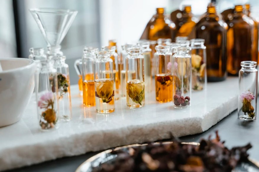 Perfumes: saiba tudo sobre a arte de expressar sua personalidade através das fragrâncias