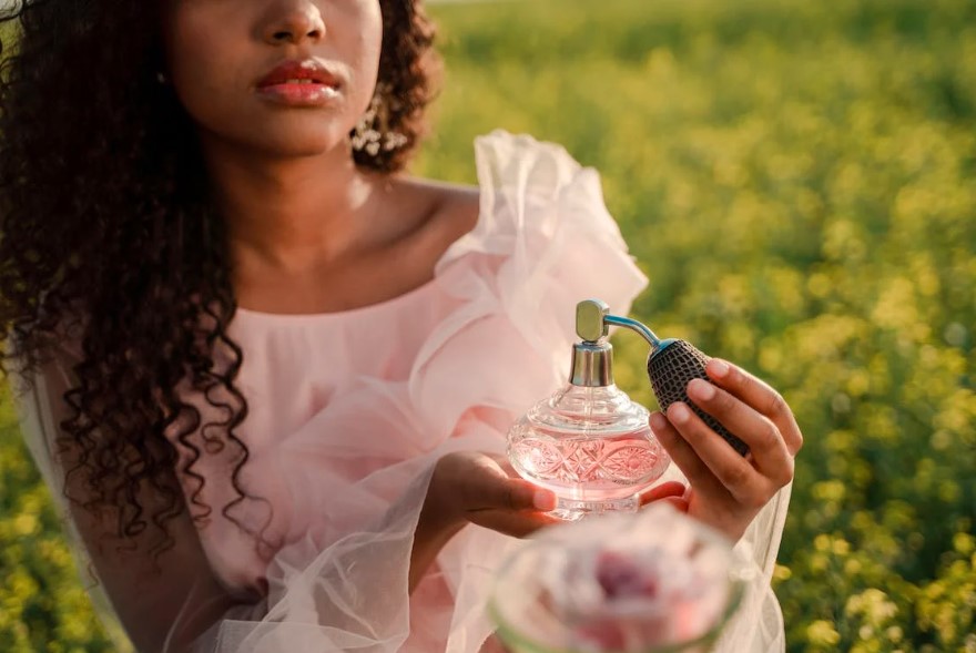 Perfumes: saiba tudo sobre a arte de expressar sua personalidade através das fragrâncias