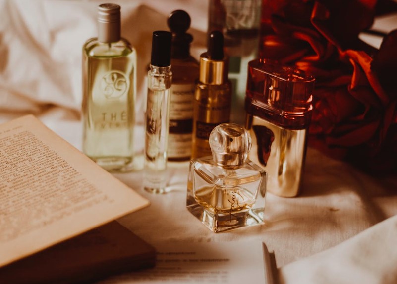 Perfumes: saiba tudo sobre a arte de expressar sua personalidade através das fragrâncias