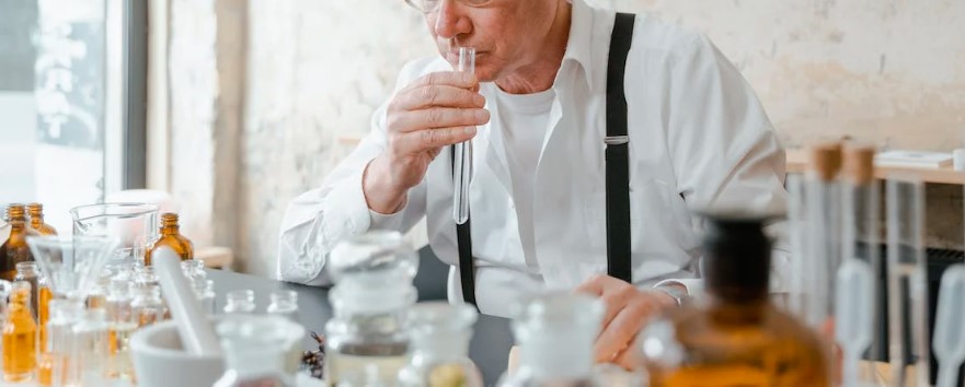 Perfumes: saiba tudo sobre a arte de expressar sua personalidade através das fragrâncias