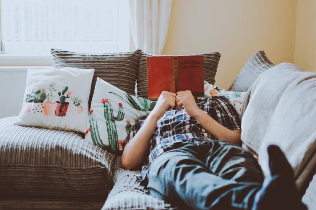 +27 Dicas para Usar Almofadas na Decoração